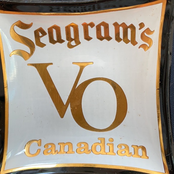 Vintage Seagram’s Canadian Whiskey cocktail dishes in original box. - Picture 8 of 9